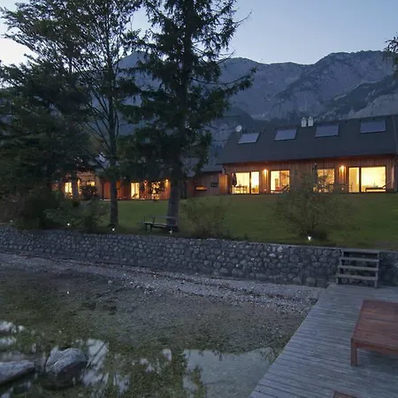 Exklusive Seeappartements Beim Elfenhaus Grundlsee